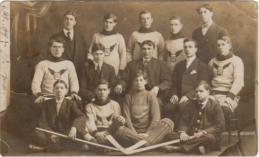 St Boniface Manitoba Hockey Team 1908 no 2